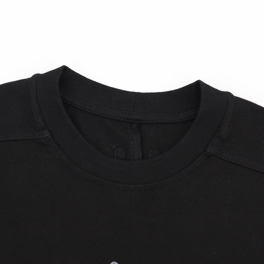 Black T-shirt