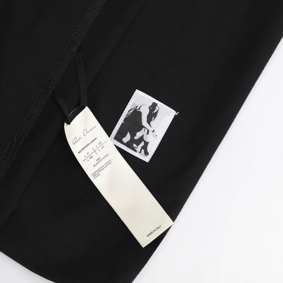 Black T-shirt