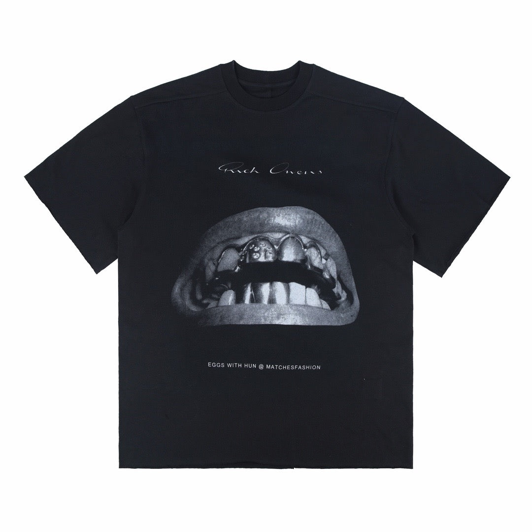 Black T-shirt