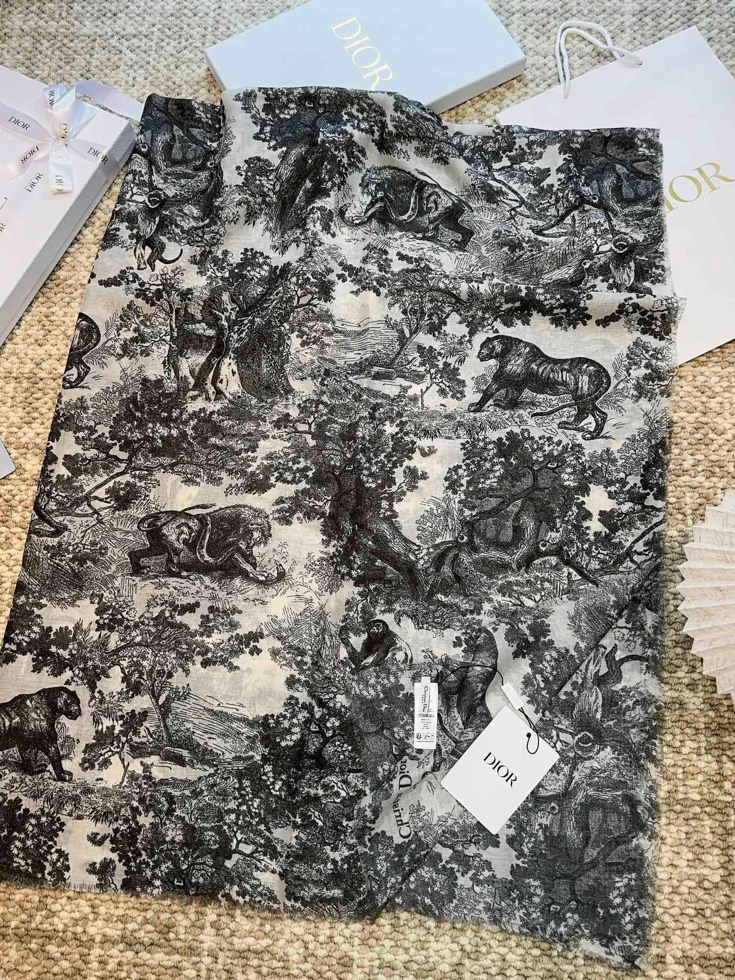 Black and White Scarf