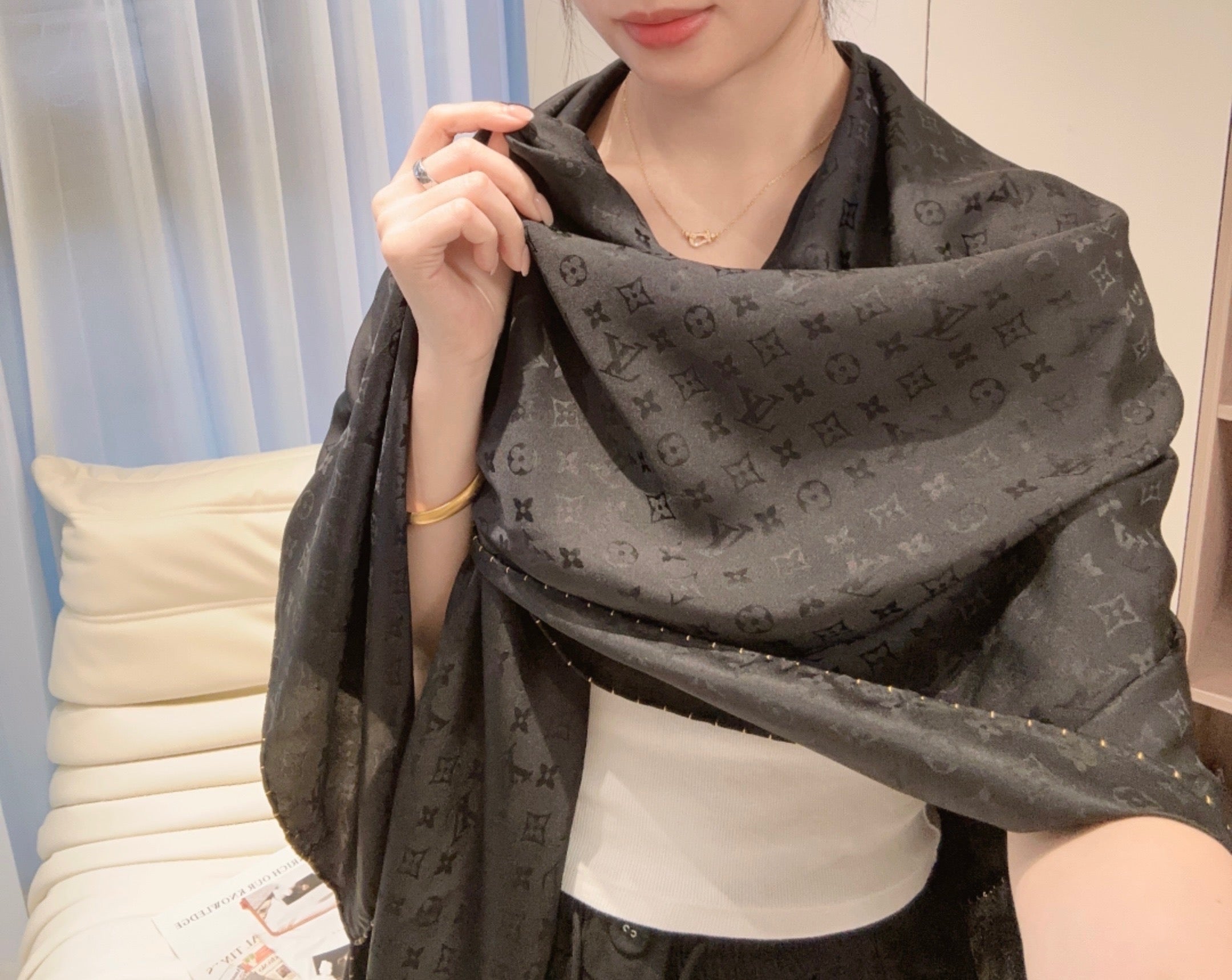 Black Scarf