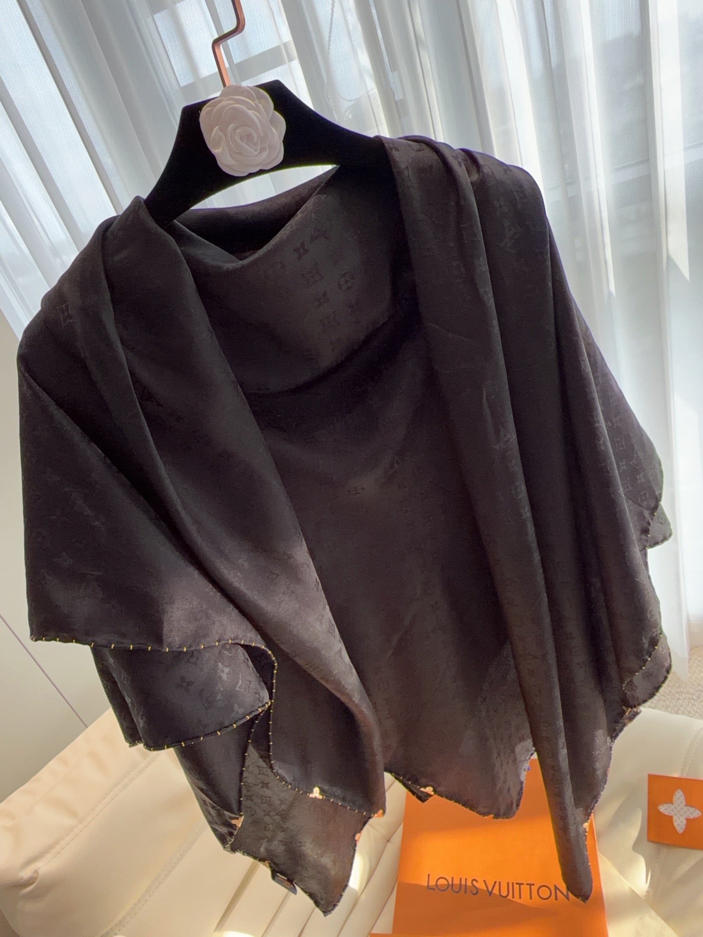 Black Scarf