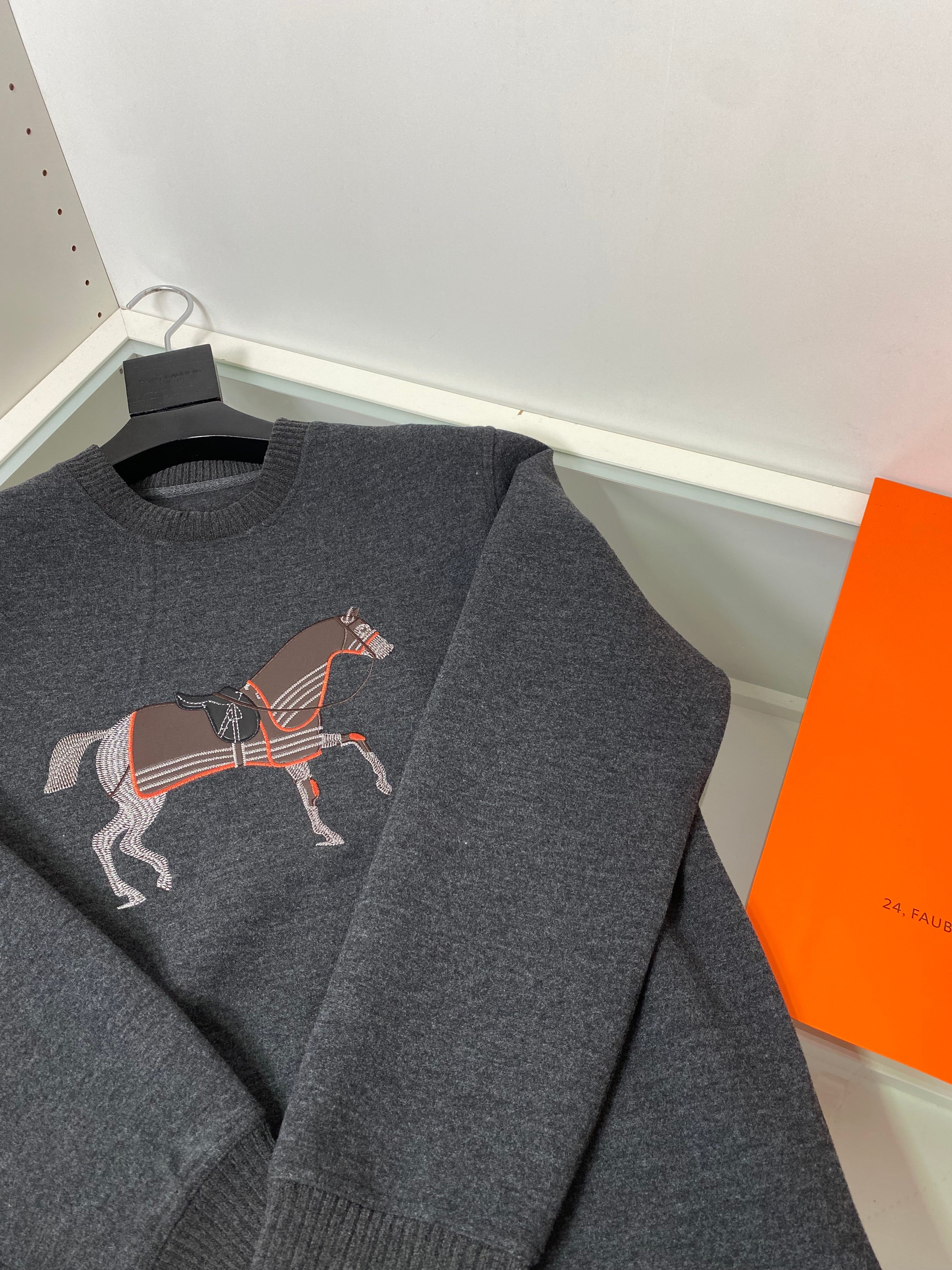Multi-color Sweatshirt
