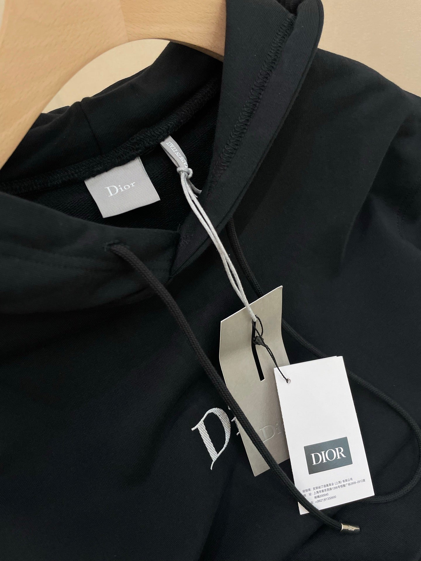 Black Hoodie - FashionHype.xyz