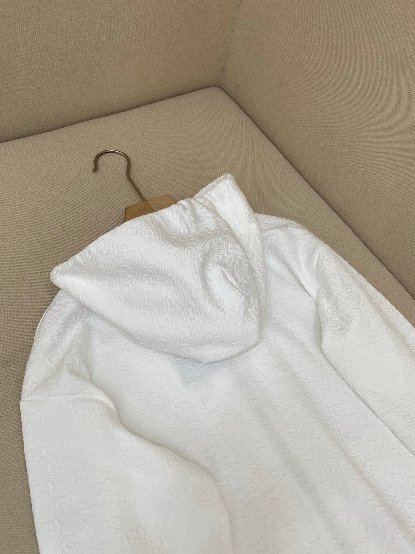 White Hoodie - FashionHype.xyz