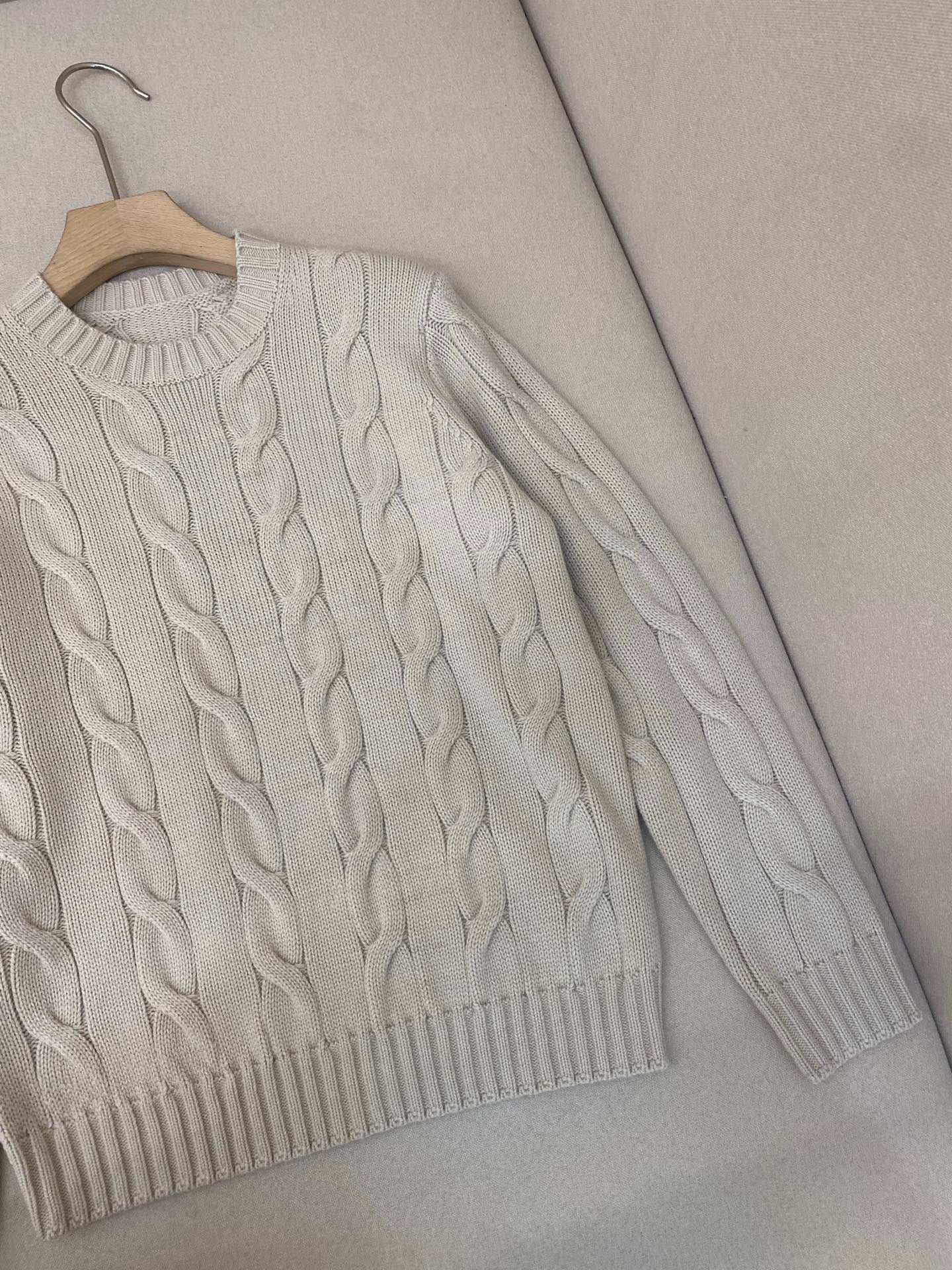 Cream Sweatshirt