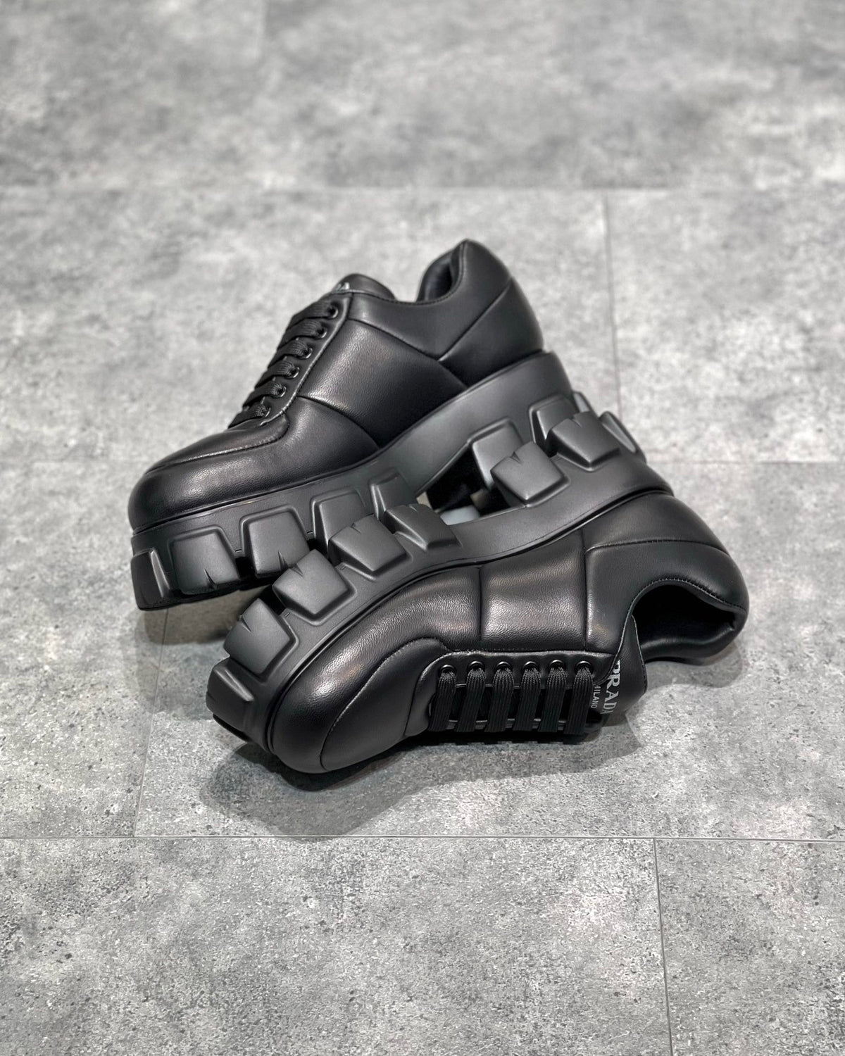 Schwarze Schuhe