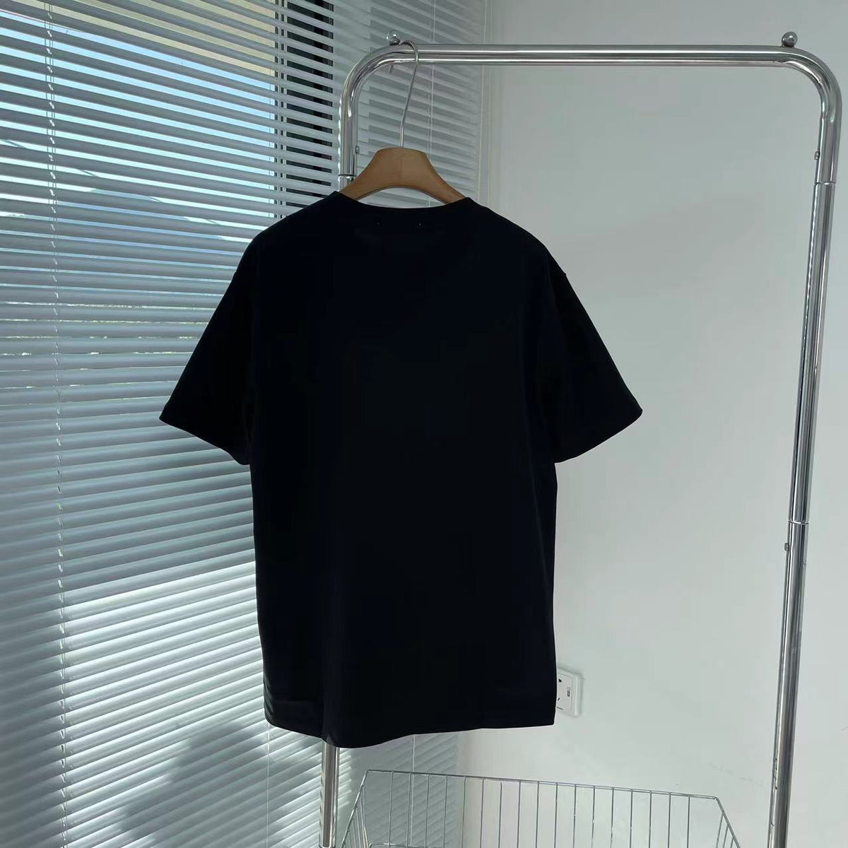 Black and White T-shirt - FashionHype.xyz