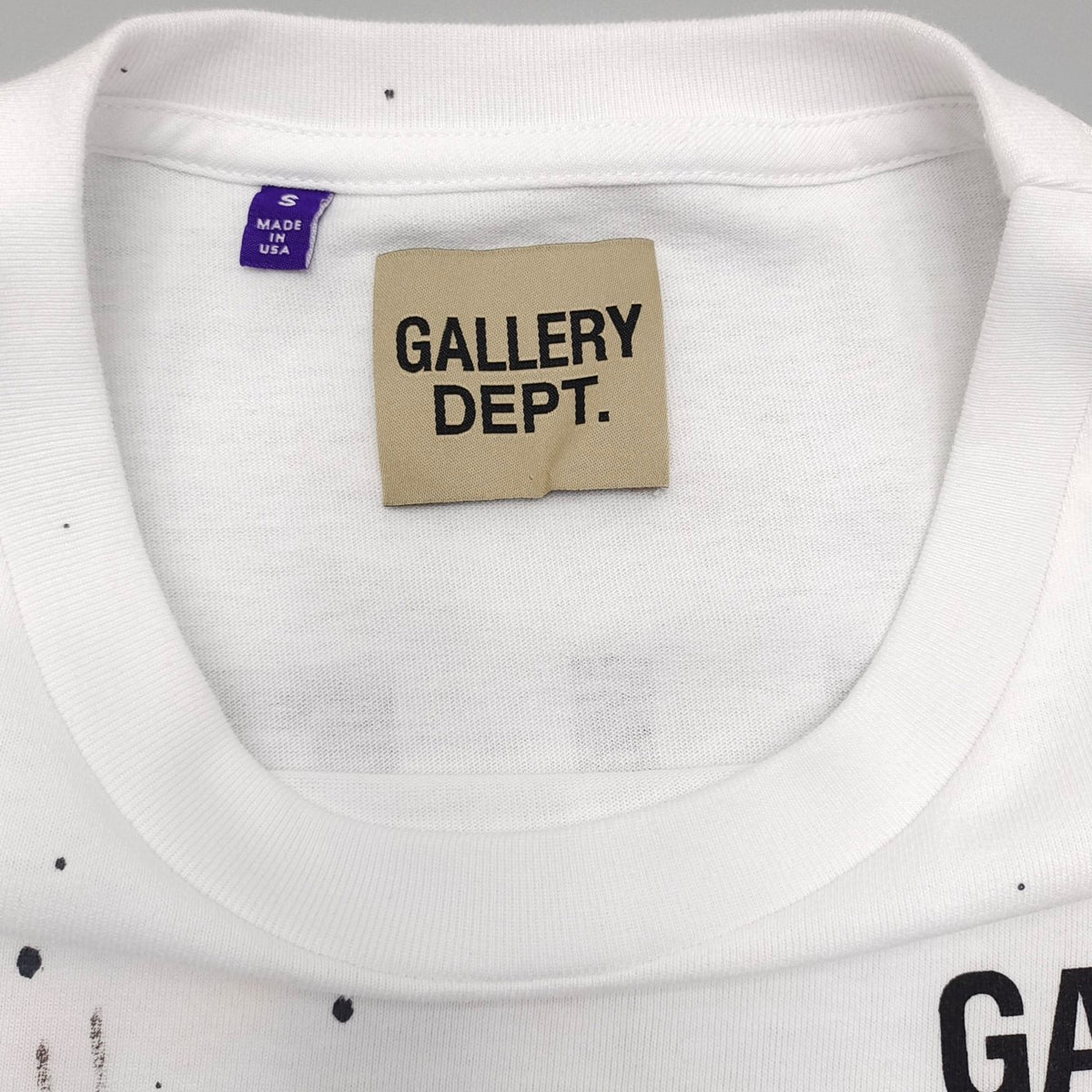 White T-shirt - FashionHype.xyz