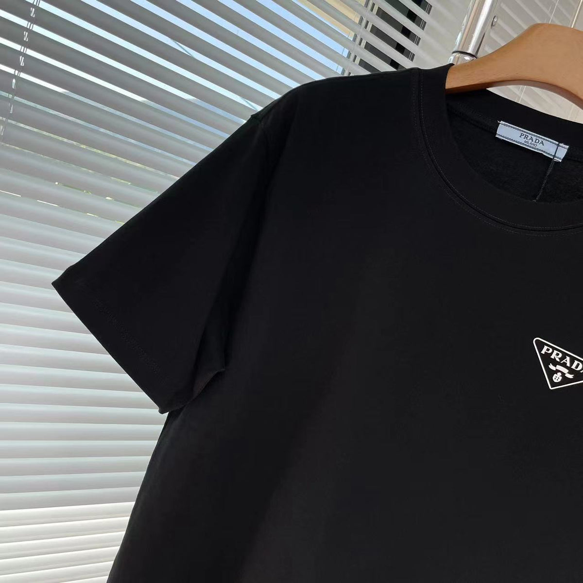 Black and White T-shirt - FashionHype.xyz