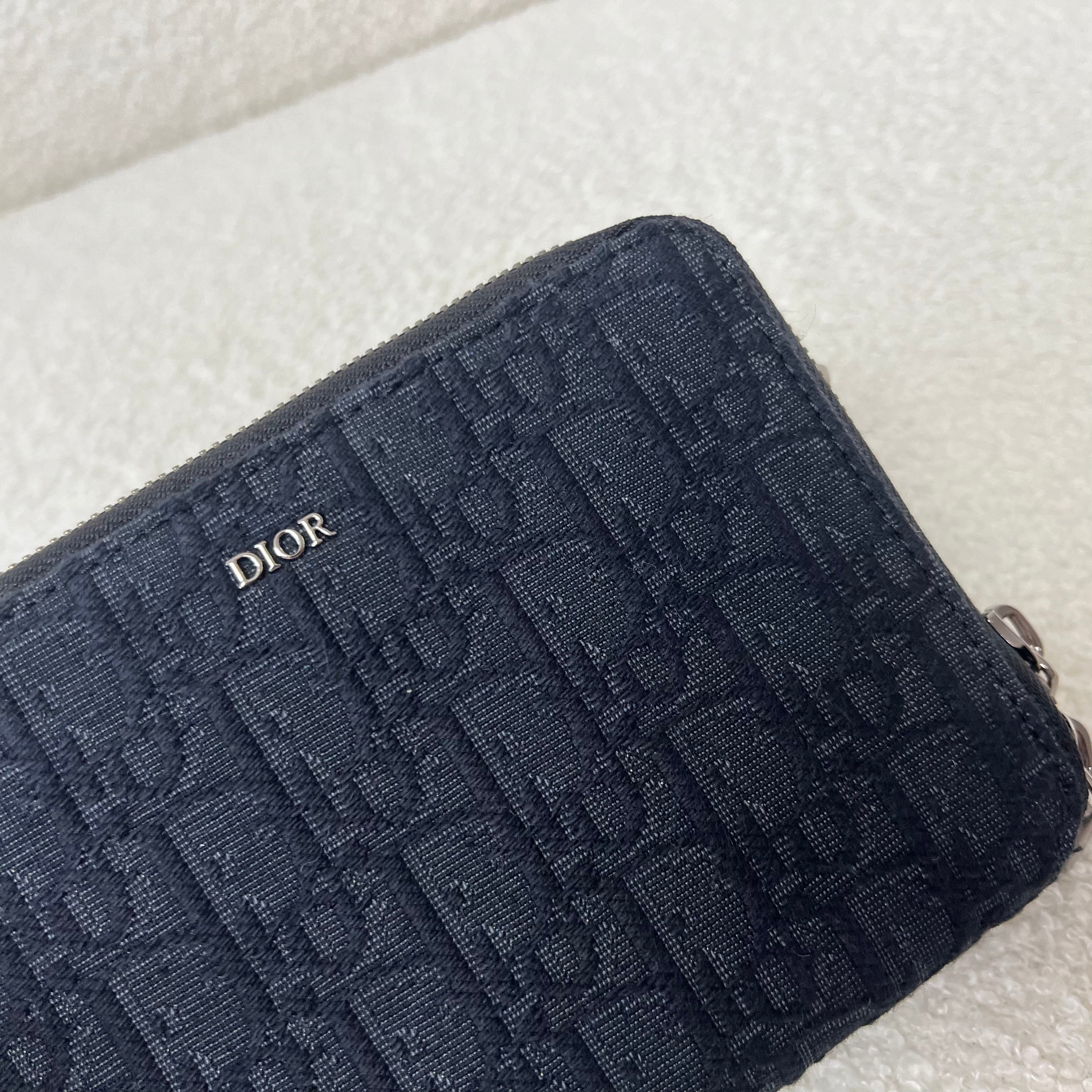 Bolsa azul y gris negra