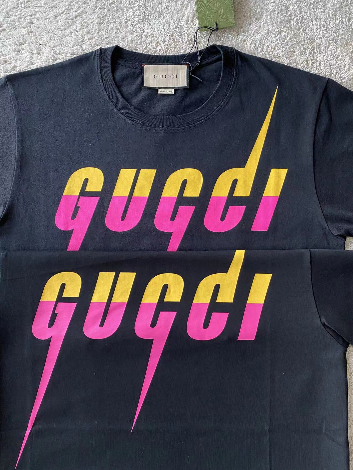Black T-shirt - FashionHype.xyz