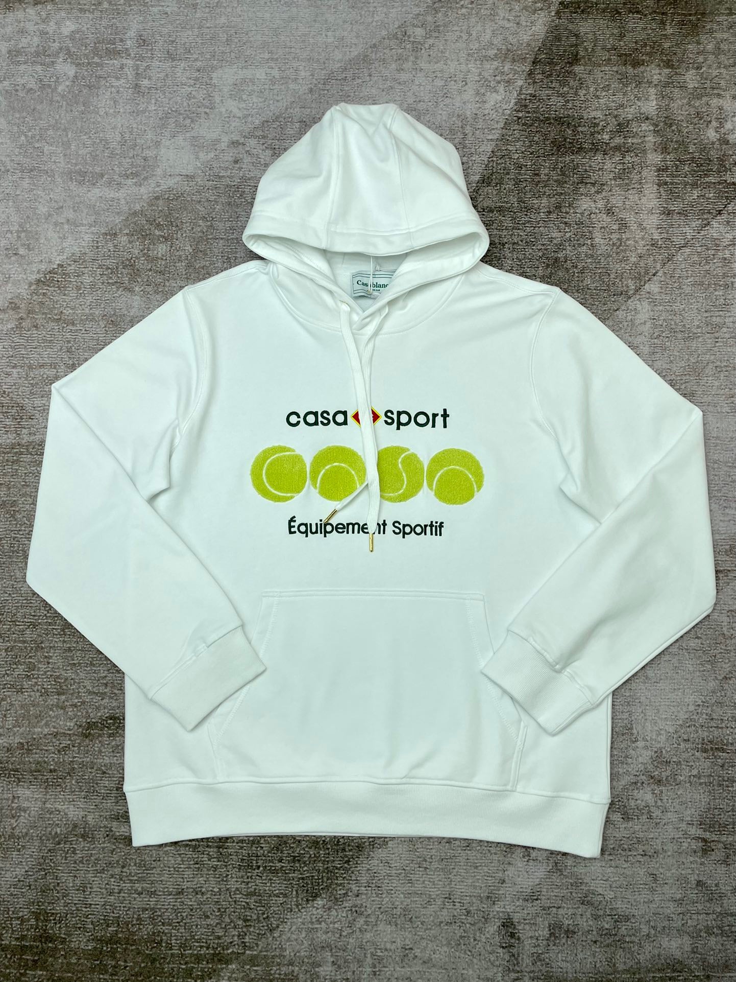 Sudadera con capucha en blanco y negro