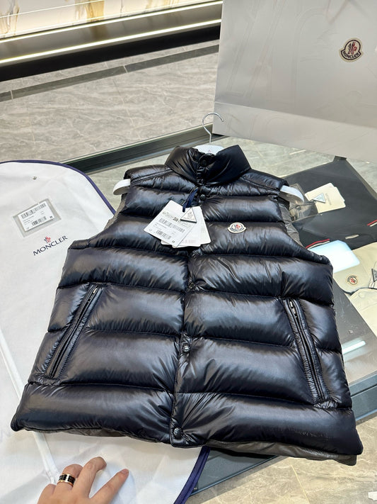 Black Vest - FashionHype.xyz