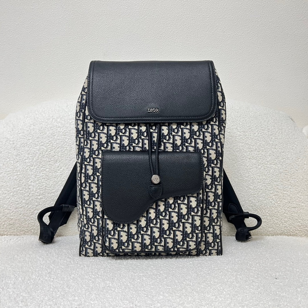 Schwarzgraue Tasche