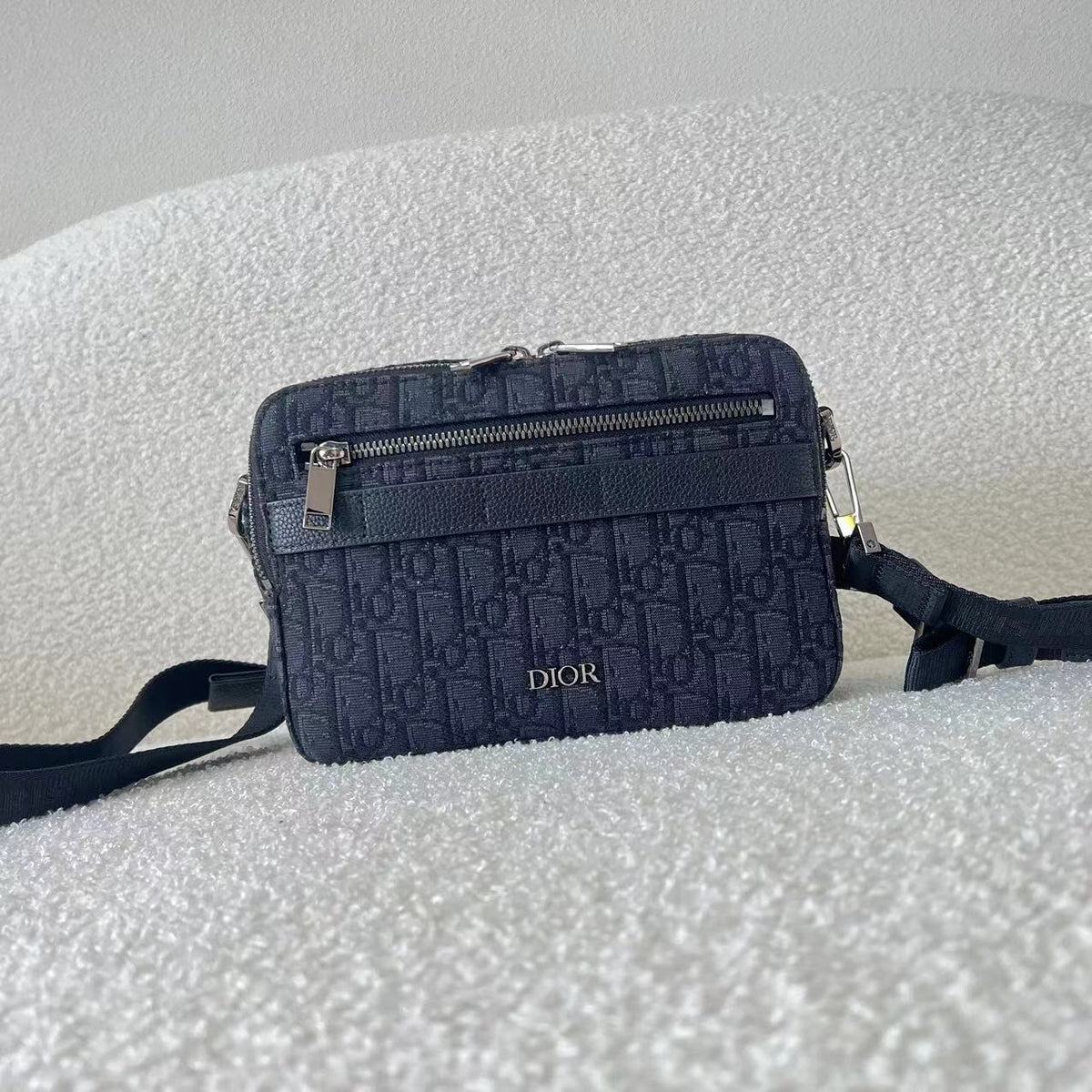 Schwarze Tasche
