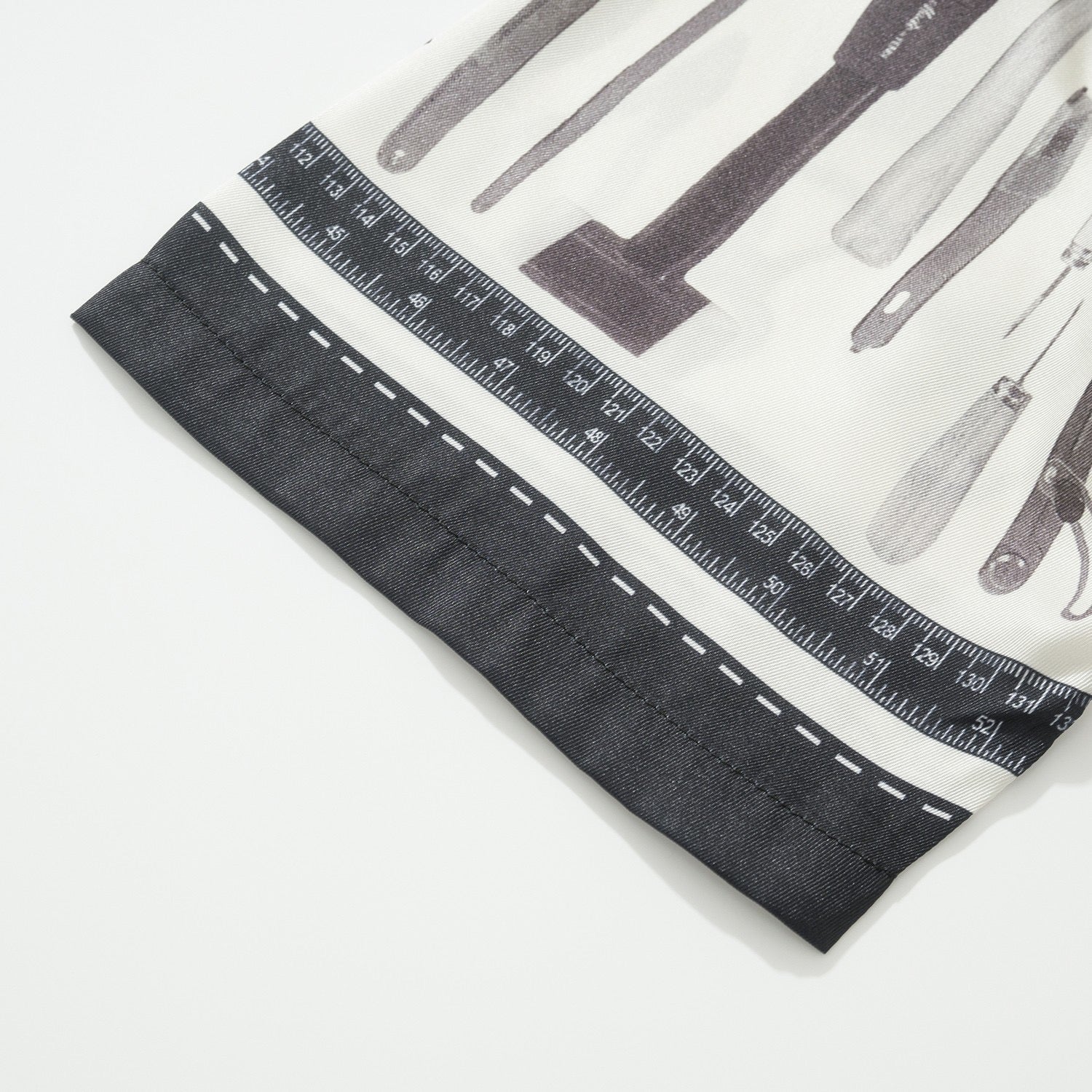 Weiß-schwarzes Hemd - Größe 40