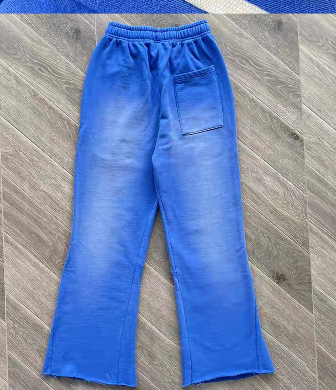 Blauer Hoodie mit Hose