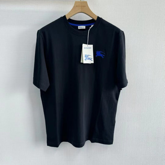 Black and White T-shirt - FashionHype.xyz