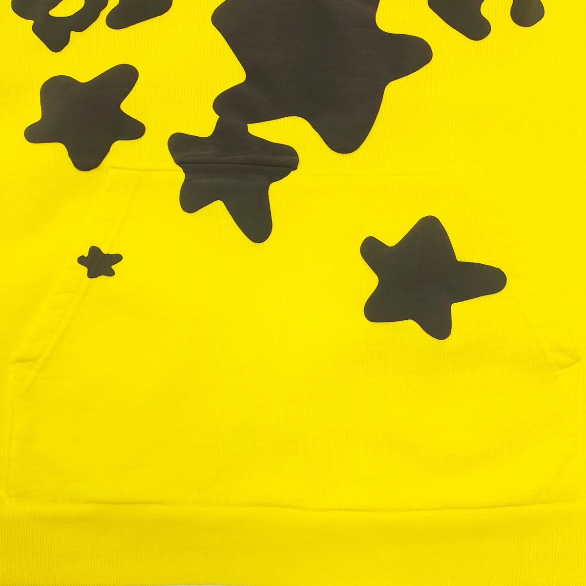 Sudadera con capucha amarilla