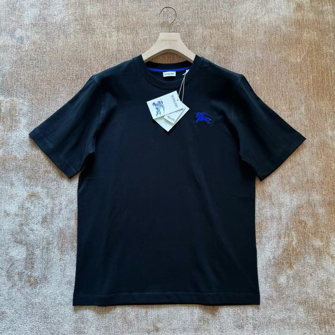 Black and White T-shirt - FashionHype.xyz
