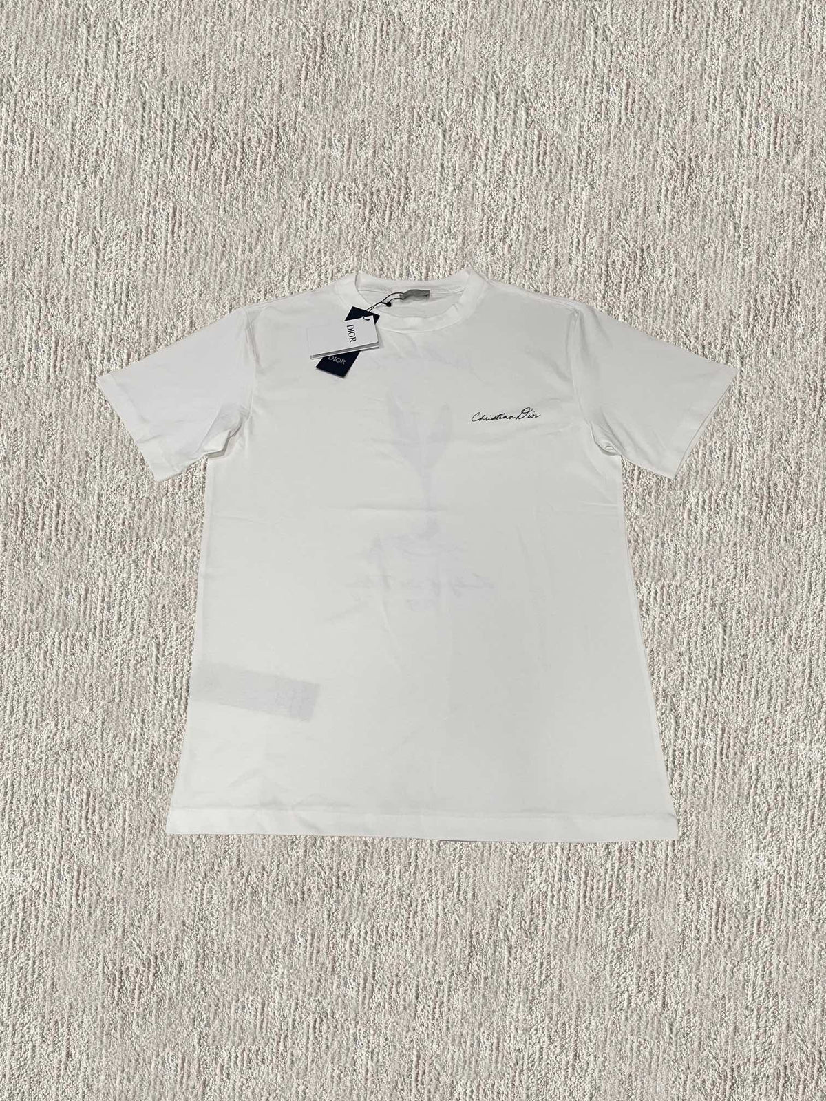 Black and White T-shirt - FashionHype.xyz