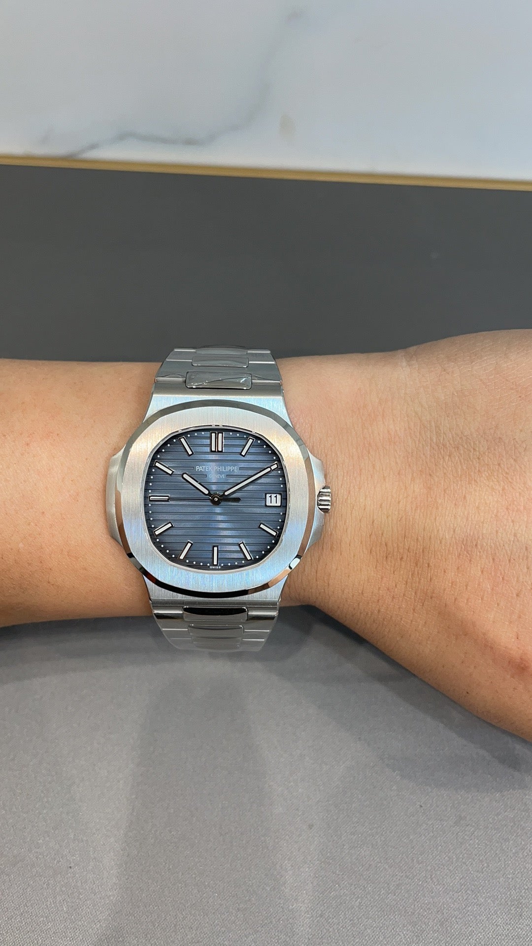 White black Watch - FashionHype.xyz