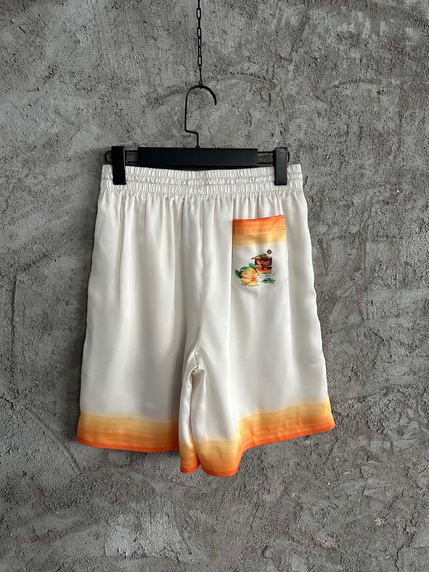 Weiß orange Short