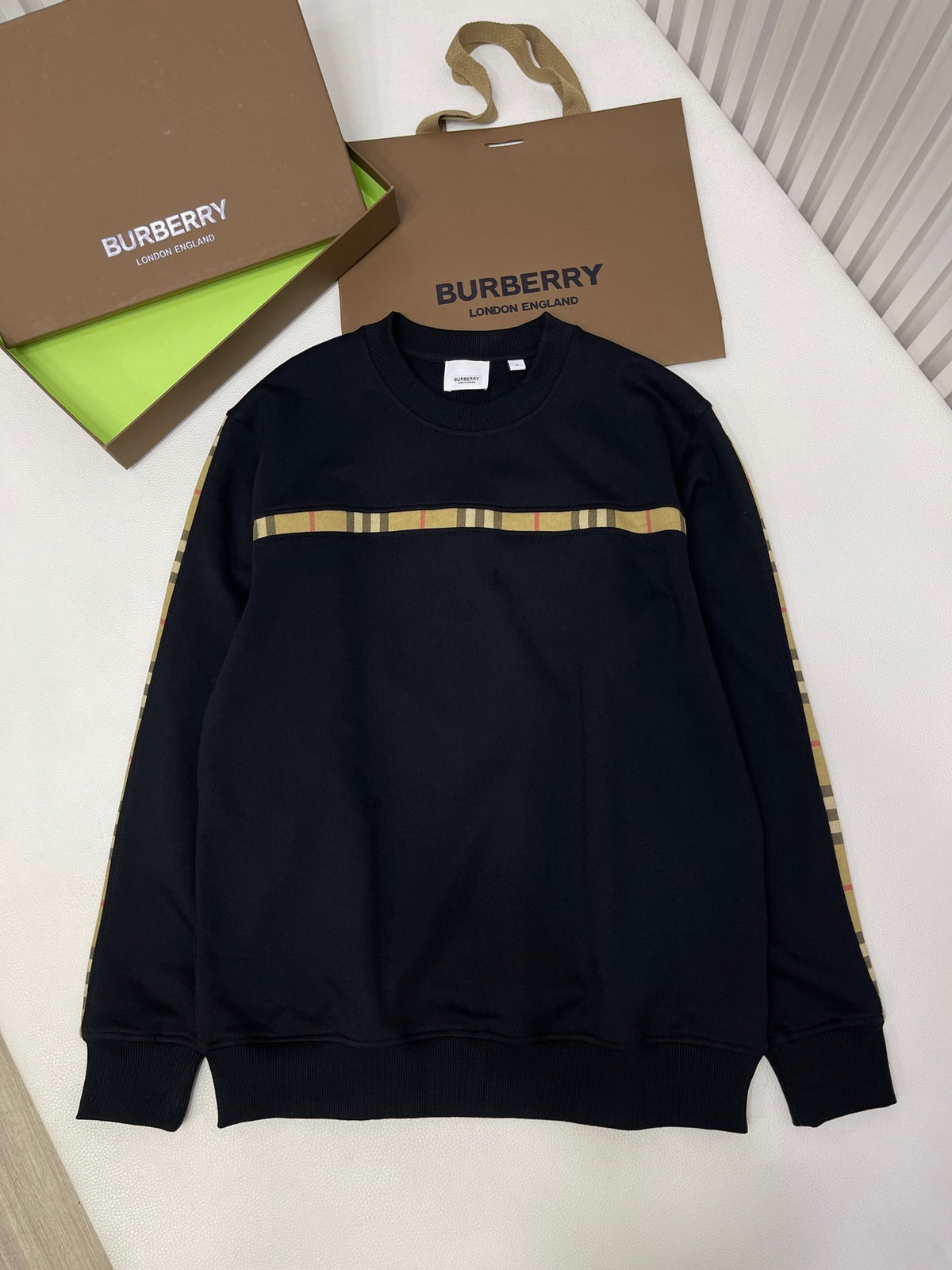 Black Jersey - FashionHype.xyz