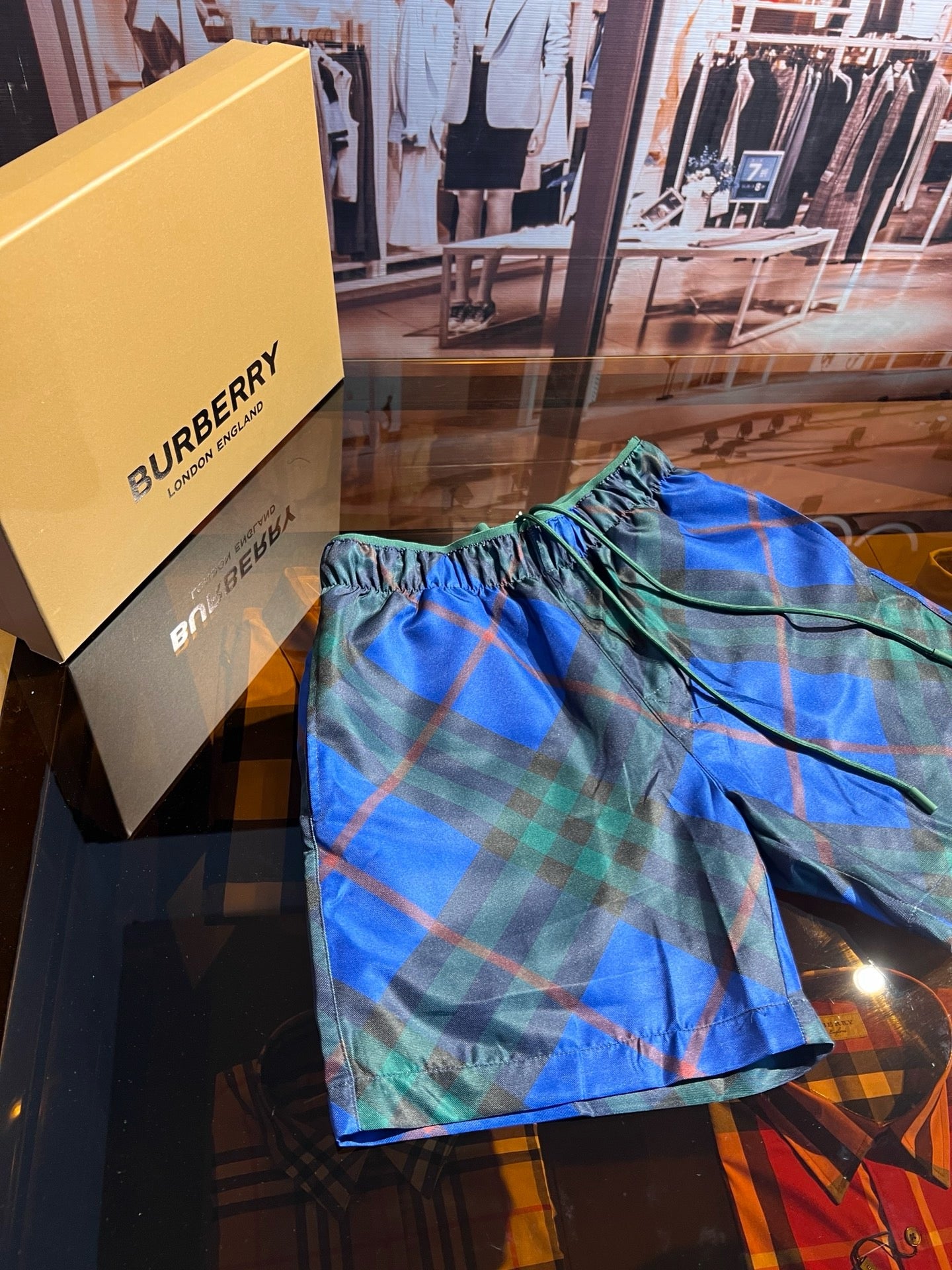 Multi-Colors Short - Size M - FashionHype.xyz