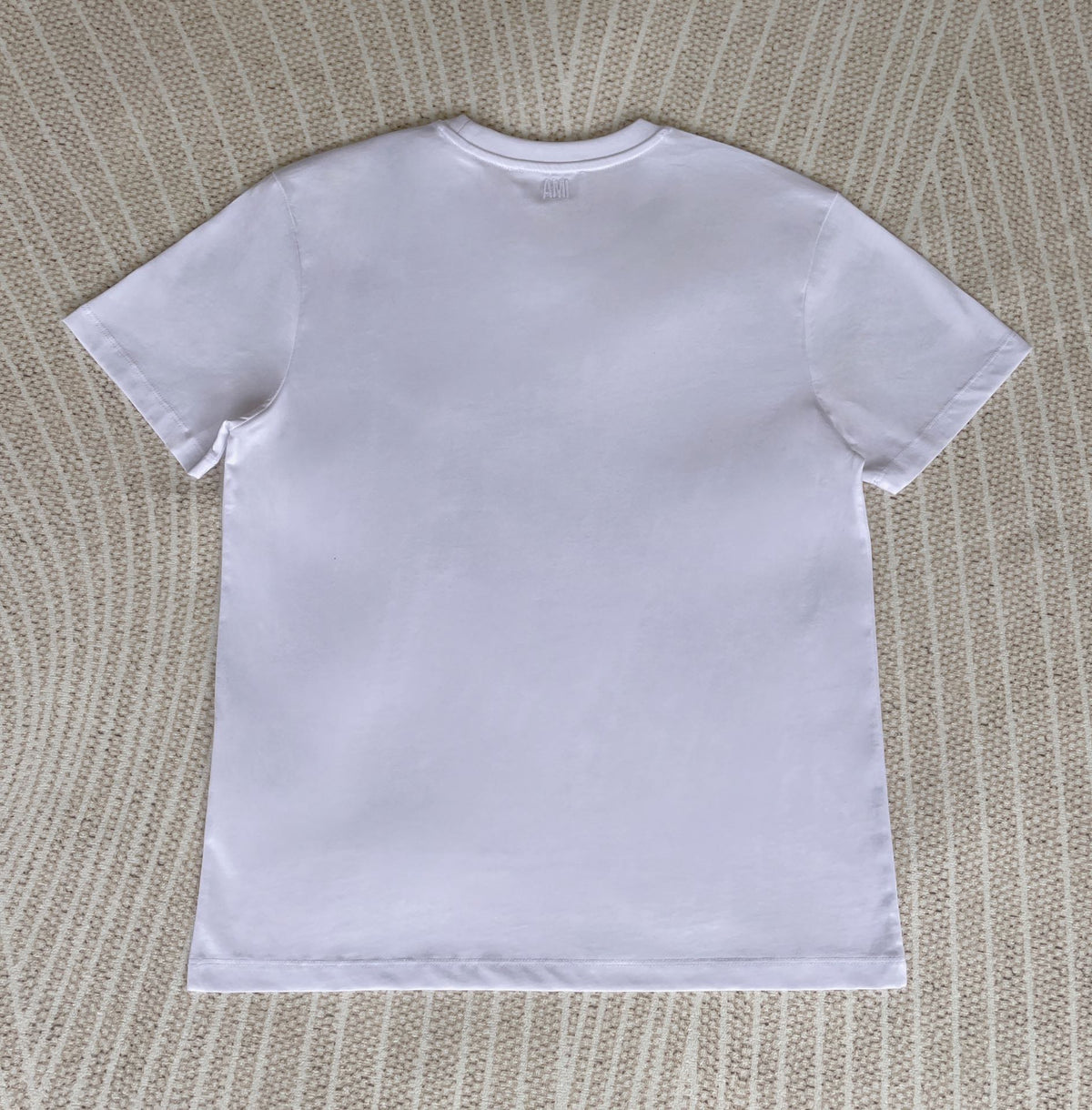 White and Black T-shirt - FashionHype.xyz