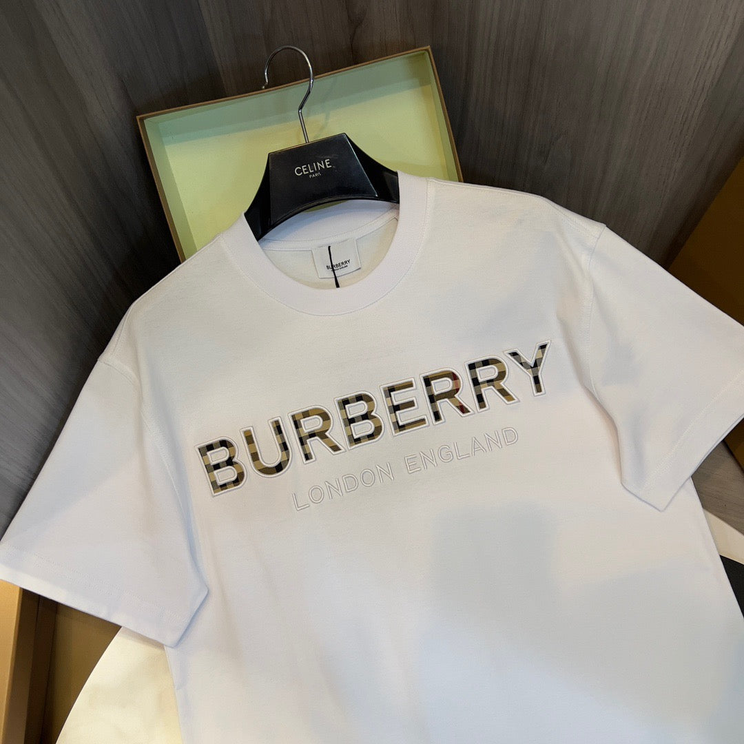 Black and White T-shirt - FashionHype.xyz