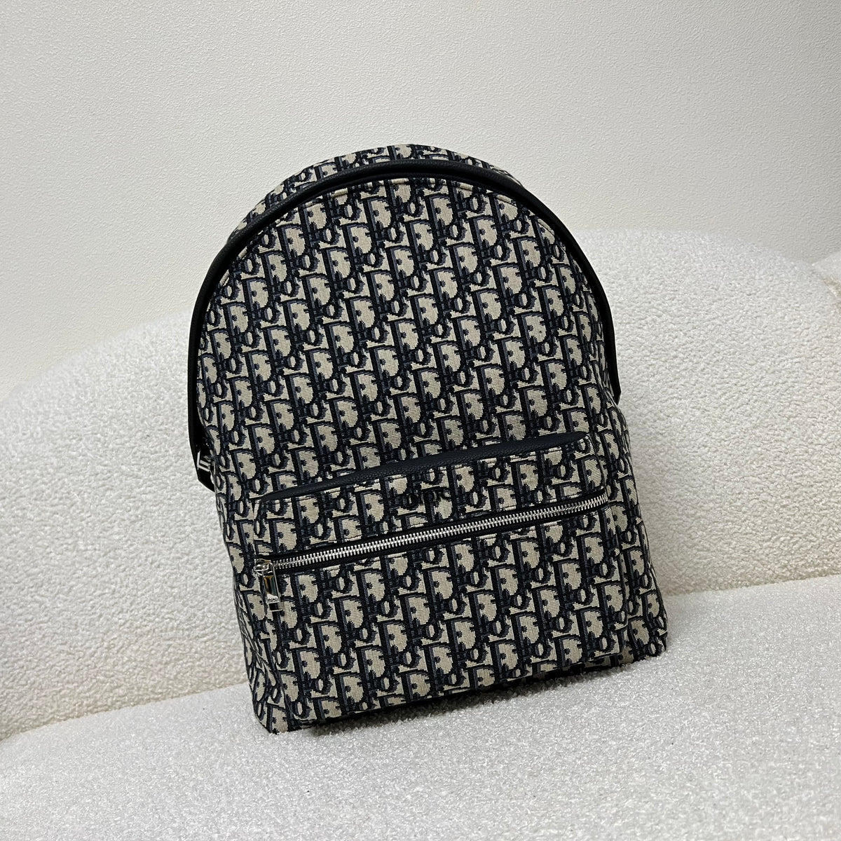 Bolsa azul y gris negra