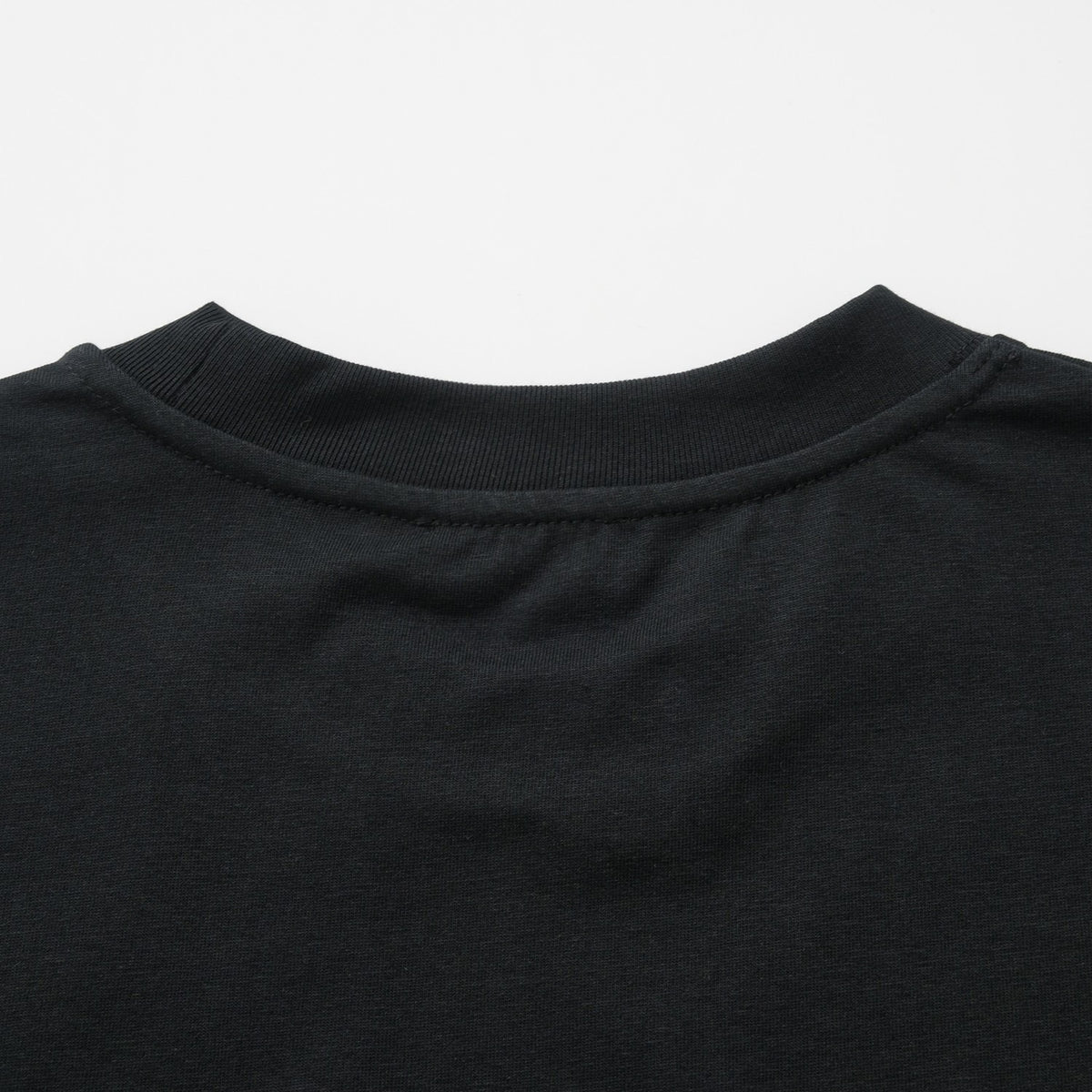 Black,White and Blue T-shirt - FashionHype.xyz