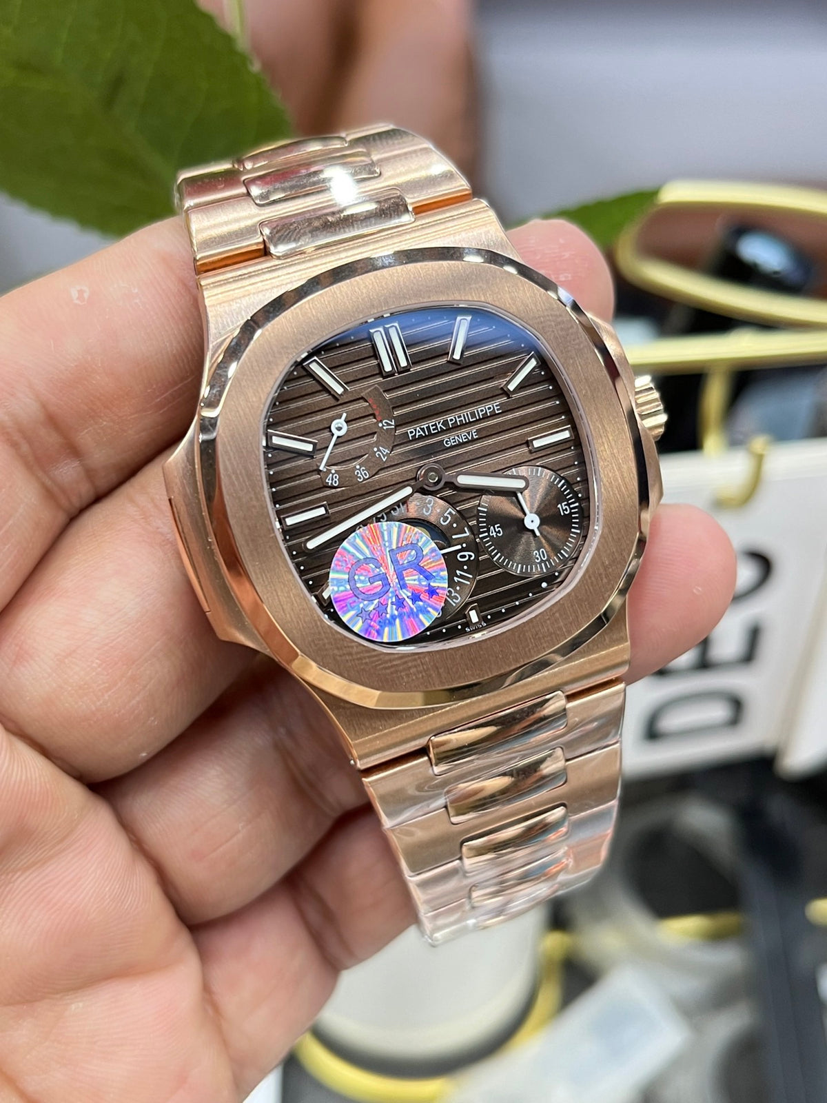 Reloj de color dorado