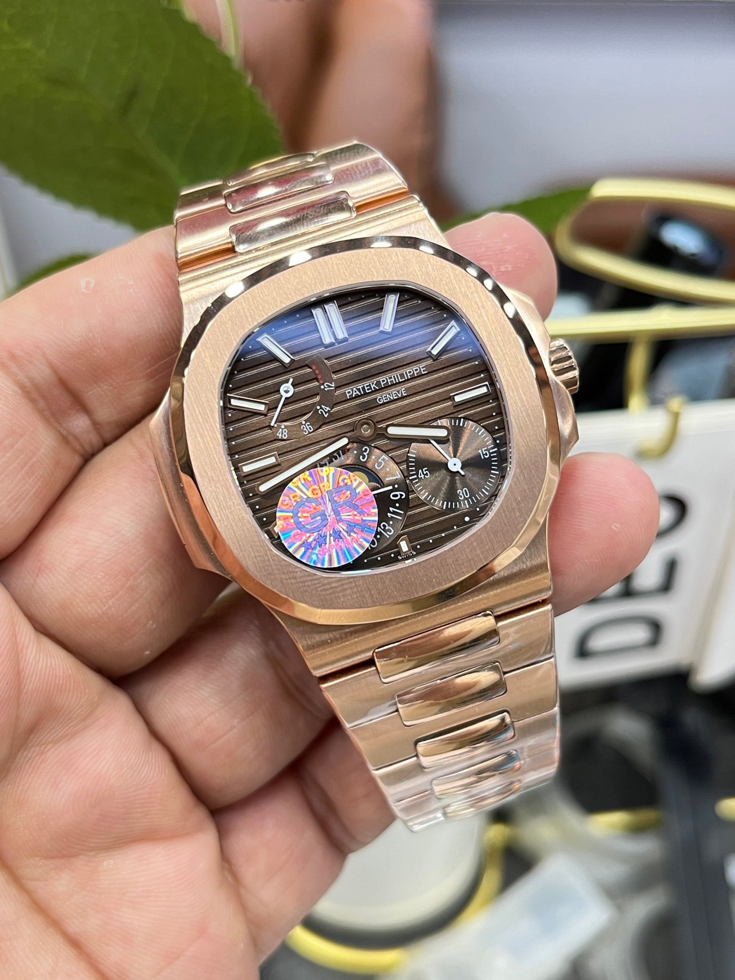 Reloj de color dorado