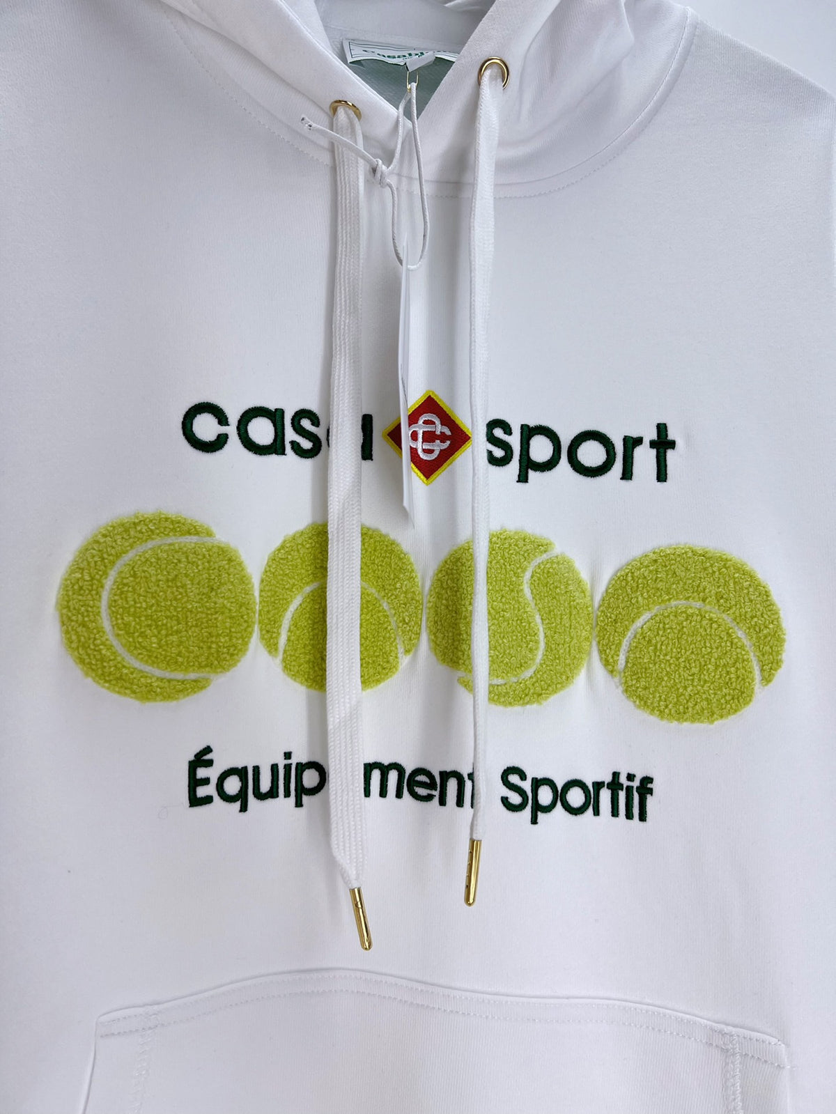 Sudadera con capucha en blanco y negro