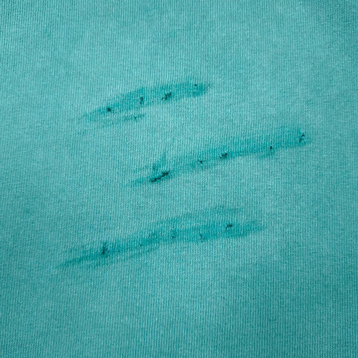 Dunkelblaues T-Shirt
