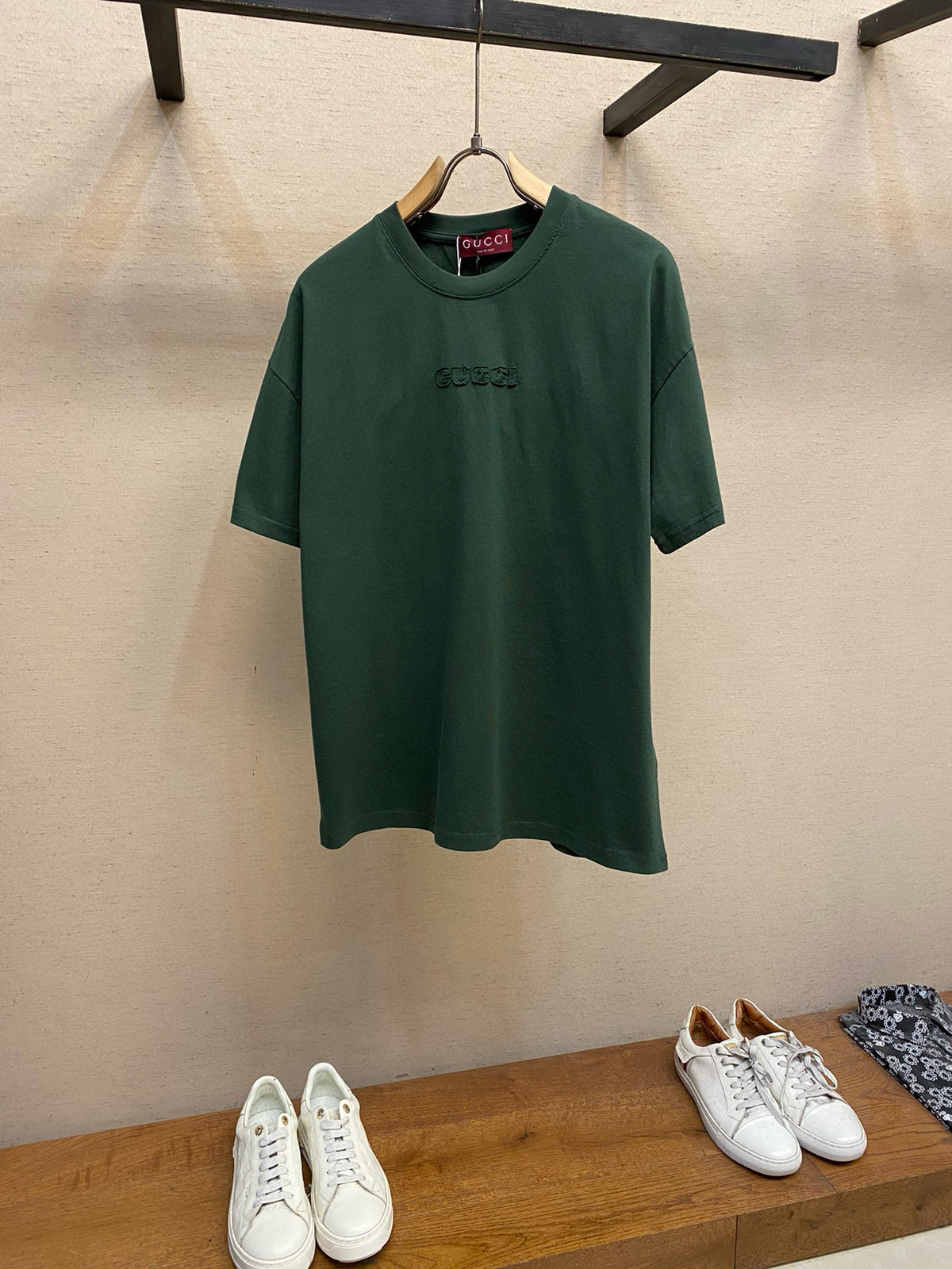 Black and Green T-Shirt - Size XL - FashionHype.xyz
