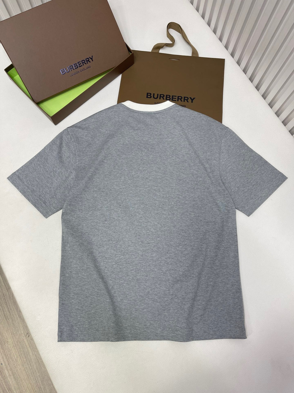 Grey and Green T-shirt - FashionHype.xyz