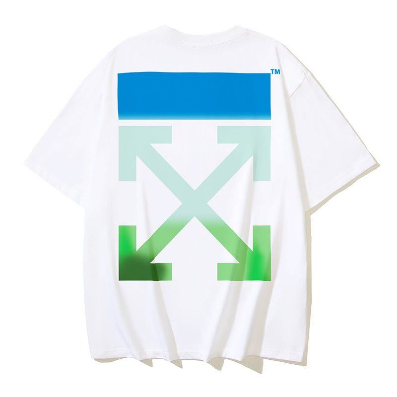 Camiseta negra oscura, blanca y negra