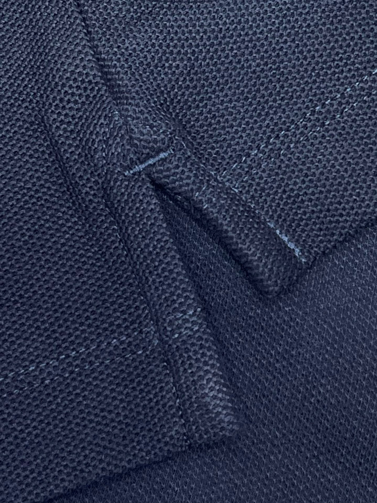 Poloshirt in Schwarz, Weiß, Marineblau und Hellblau