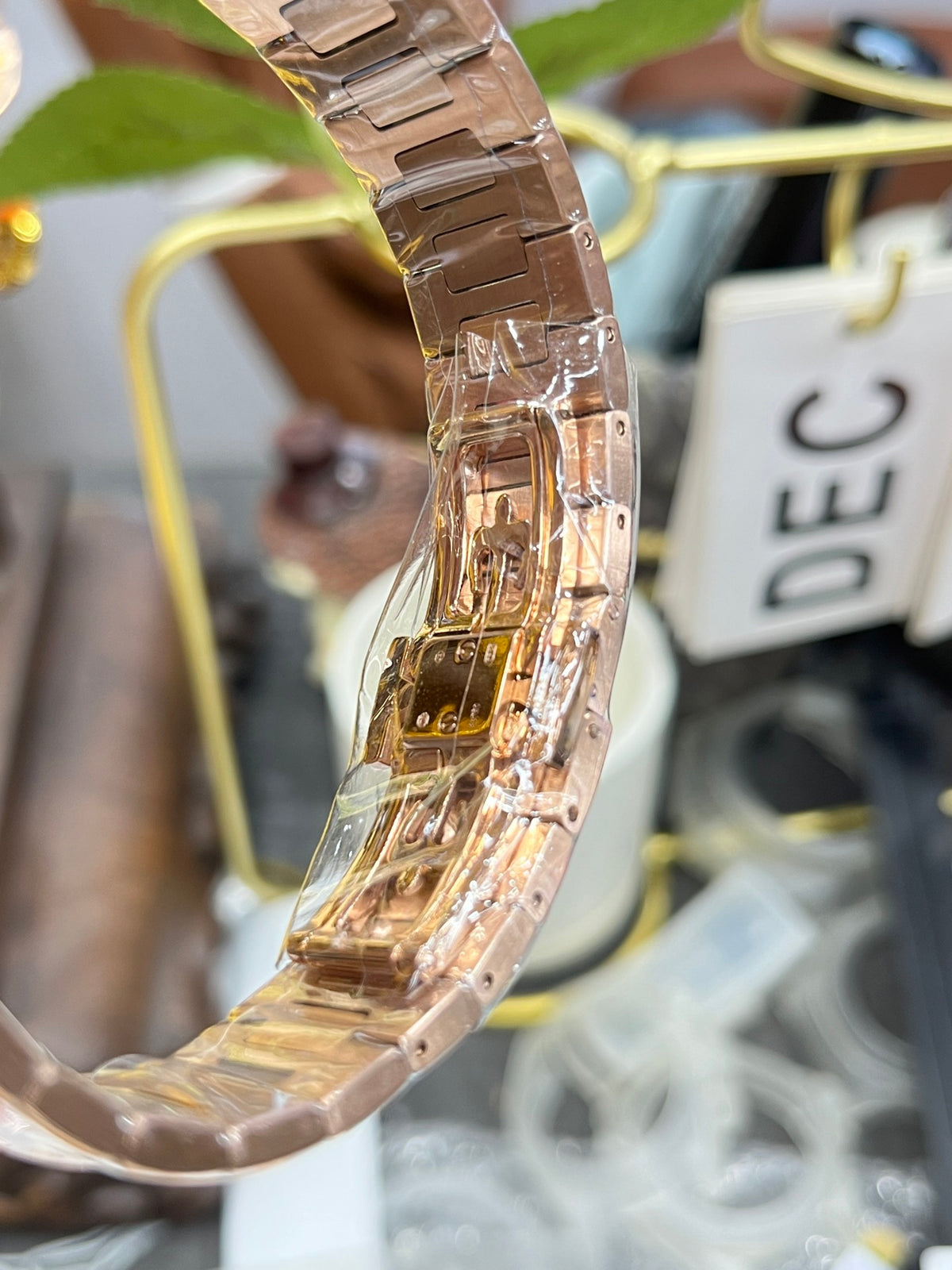 Reloj de color dorado