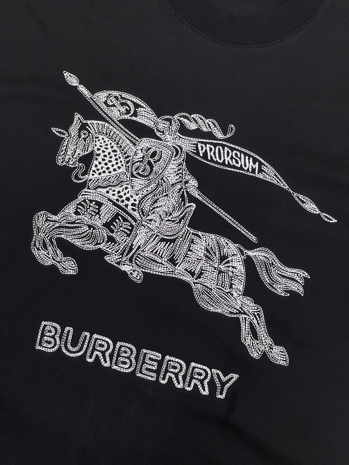 Schwarzes T-Shirt