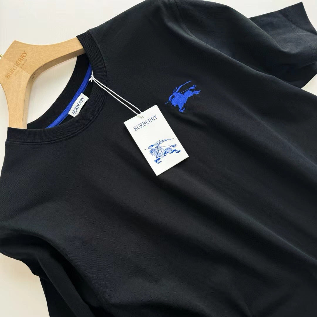 Black and White T-shirt - FashionHype.xyz