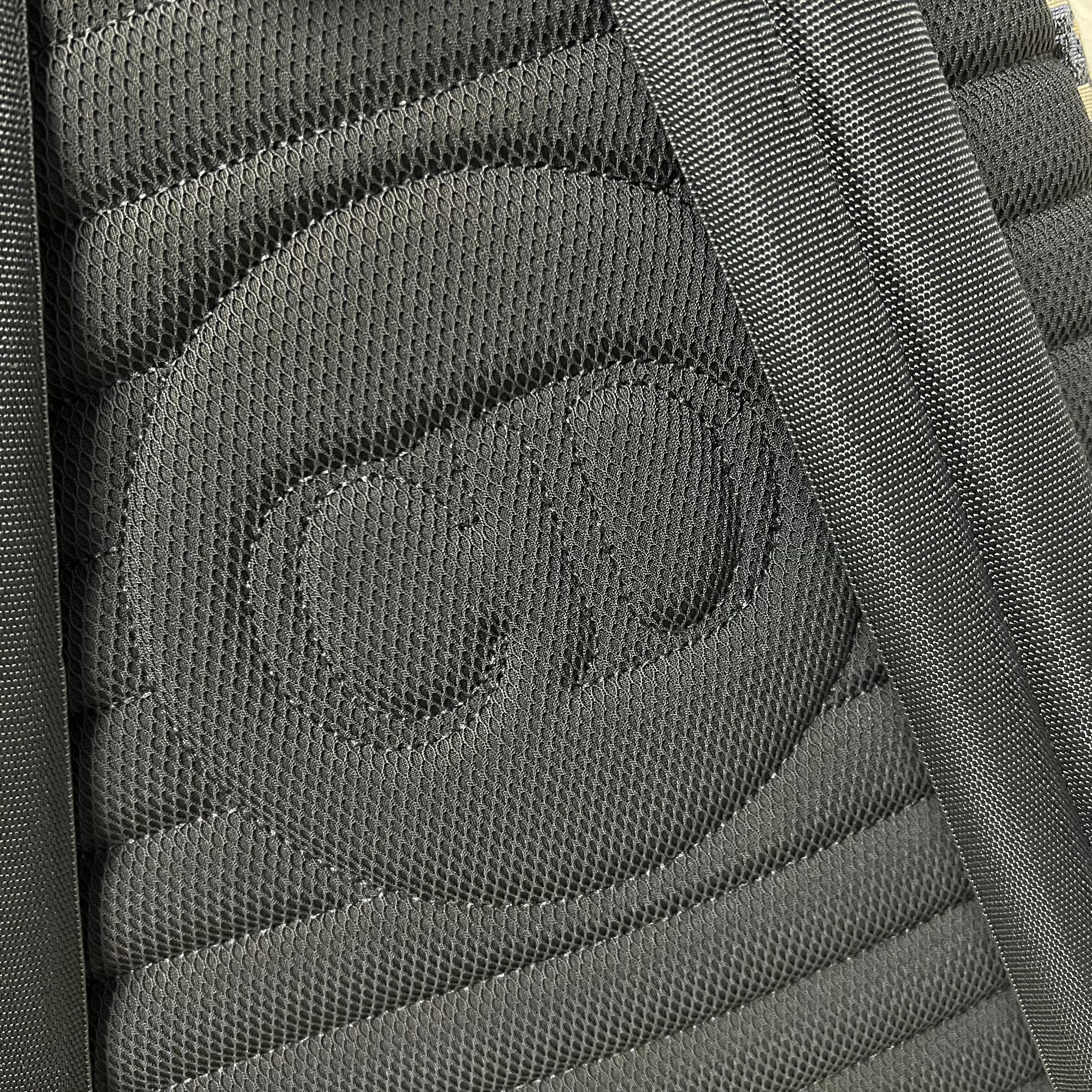 Bolsa azul y gris negra
