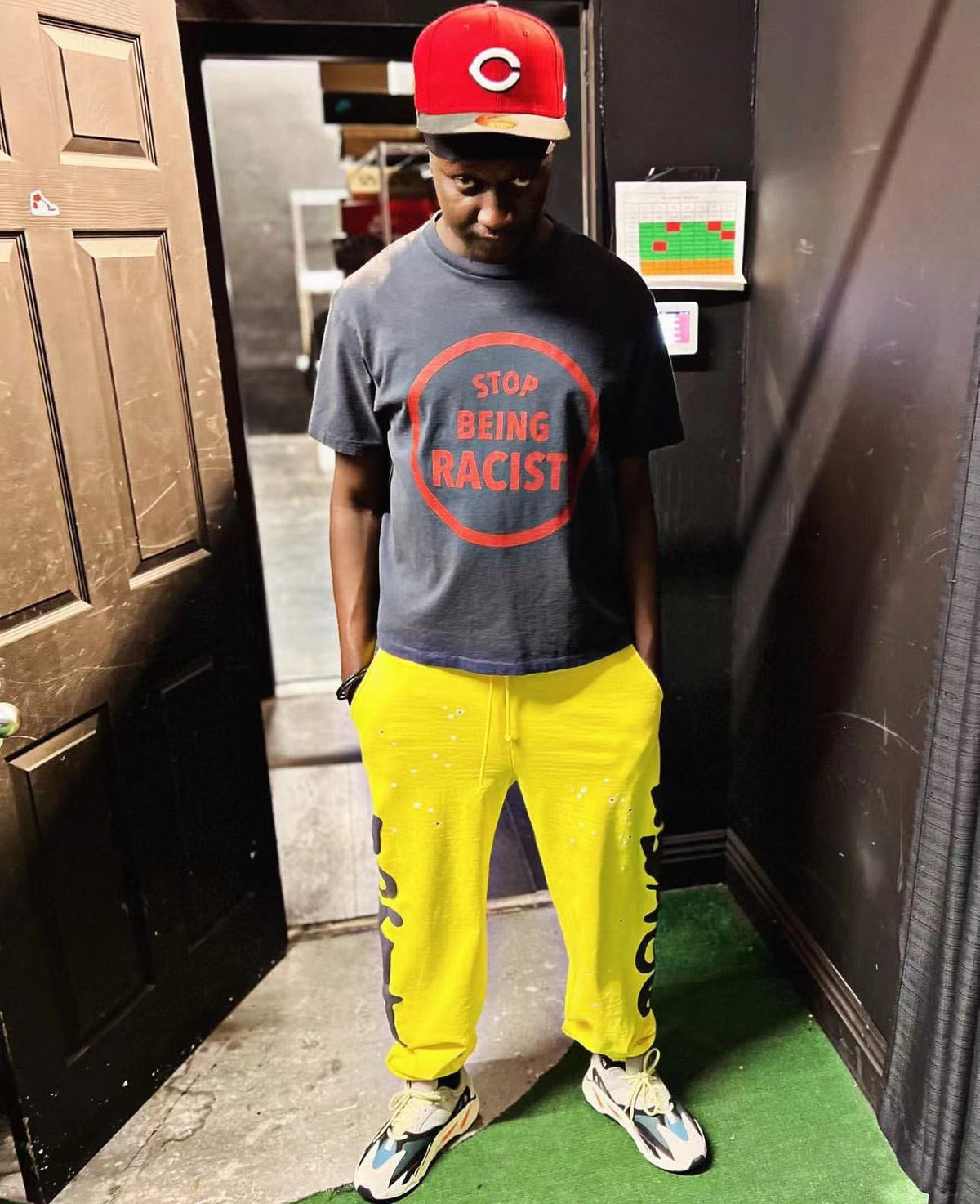 Pantalón amarillo
