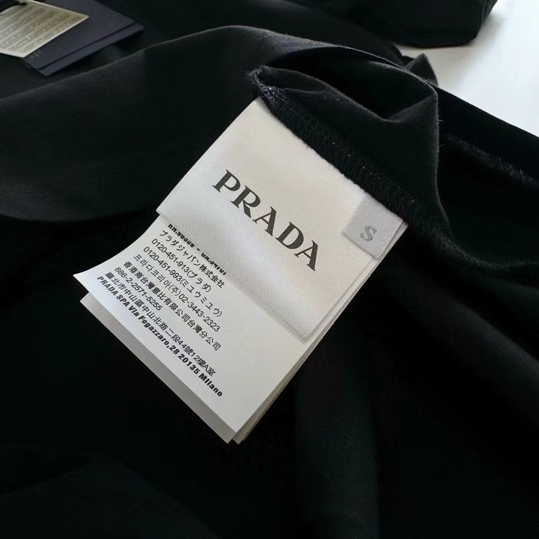 Black and White T-shirt - FashionHype.xyz