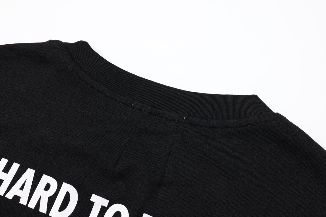Schwarzes T-Shirt