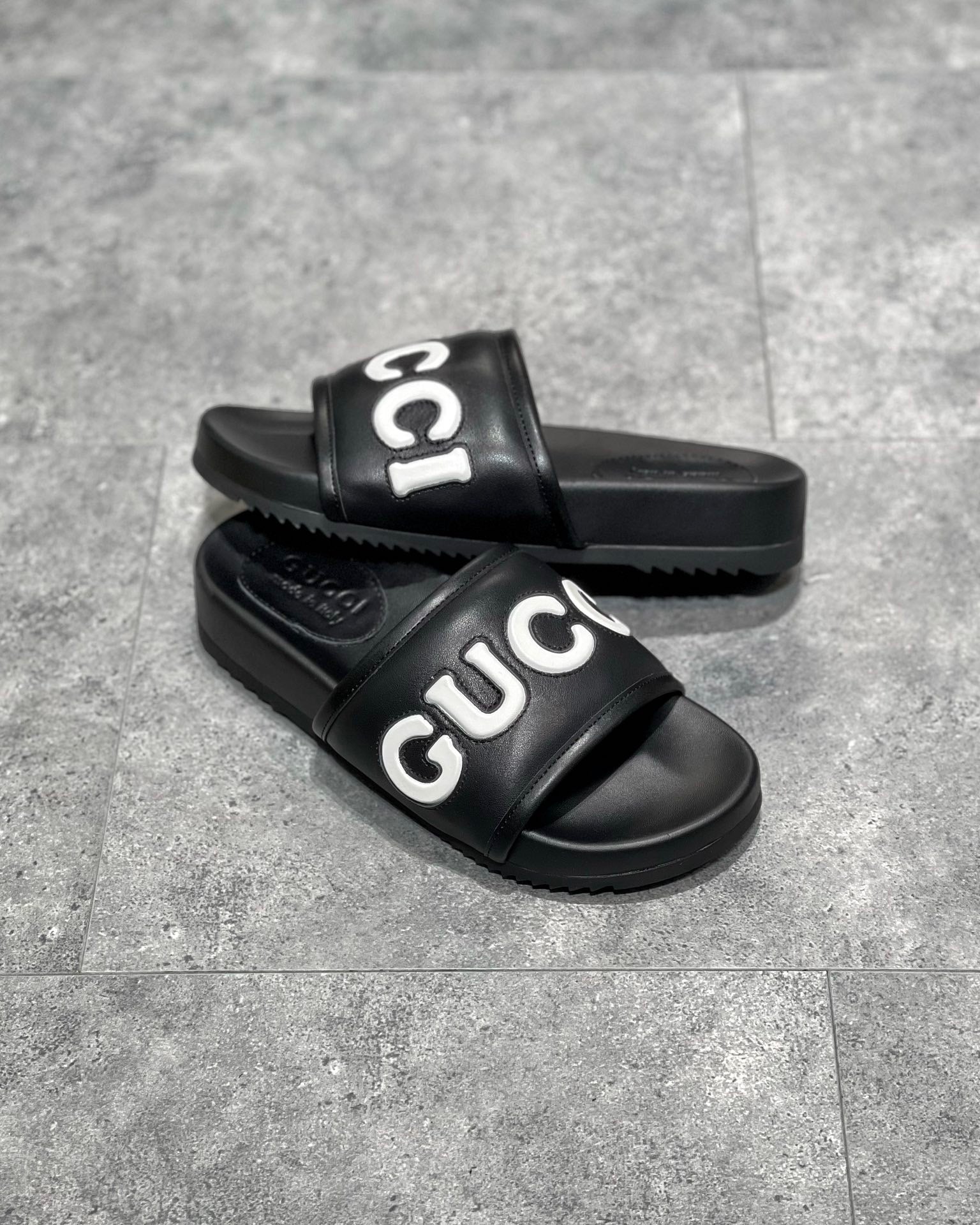 Black and Green Shoes - FashionHype.xyz